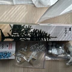 LEDライト付きクリスマスツリー120cm　飾り付きの画像