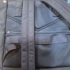 アネロ新品リュック紺色いる方、応募してくださいの画像