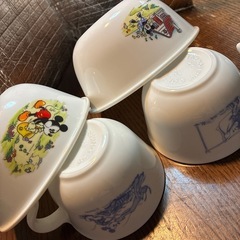 ミッキー　コレール　カップ　& 器の画像