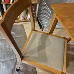 ダイニングテーブルの画像