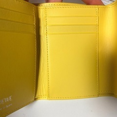 LOEWE 三つ折り財布の画像