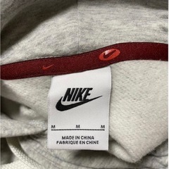 NIKE ナイキ　パーカー　グレー✖️レッドの画像