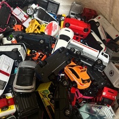 トミカ大量　130個ほどの画像