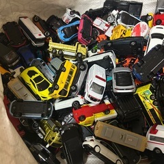 トミカ大量　130個ほどの画像