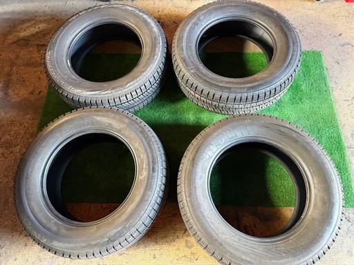 スタッドレス】ブリジストン ブリザックVRX2 215/65R16 (ジャンク野郎