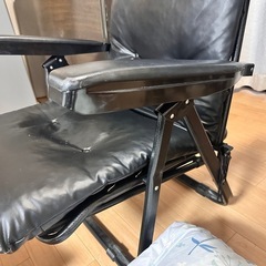 折りたたみ椅子の画像