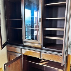 大川　食器棚の画像