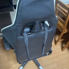ゲーミングチェアの画像