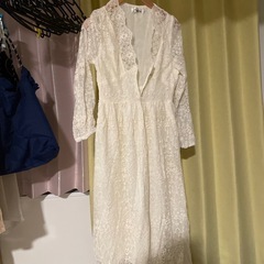 ホワイトドレス美品の画像