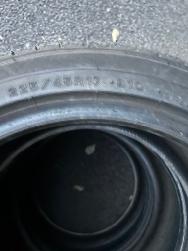 タイヤ225/45R17