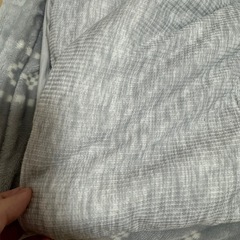 ニトリの掛け布団(シングル)と掛け布団カバー(セミダブル)(取引決定)の画像