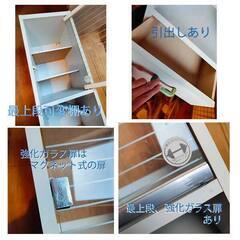 ガラス扉付きキャビネット　背高　ホワイト　引き出し付き　高さ176センチの画像