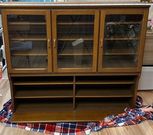 丸三家具 
食器棚