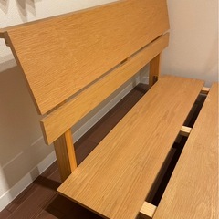 木製セミダブルベッドの画像