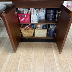 ダイニングテーブルの画像