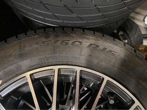 【美品4本】ピレリ スタッドレス 205/60R16 ホイール付 VW T-CROSS使用