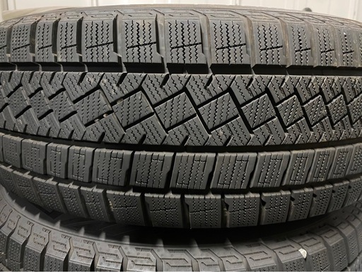 【美品4本】ピレリ スタッドレス 205/60R16 ホイール付 VW T-CROSS使用