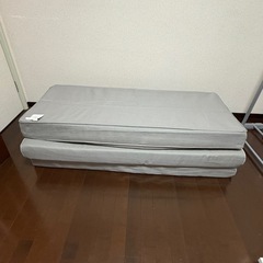 差し上げます！　マットレス　ソファの画像
