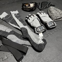 スノーカービング①スノボウエア　ゴーグル　スノボグローブ　美品の画像