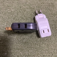 コンセント　タコ足配線　充電器の画像