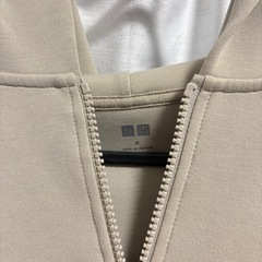 【UNIQLO】フロントジッパー パーカー Mサイズの画像