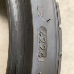 交換可能1本 中古タイヤ 225/35r19 9分山程度の画像