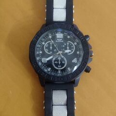 新品アナログ腕時計の画像