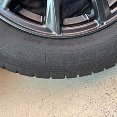 スタッドレスタイヤ、ホイールセット、195/65R15の画像
