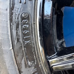 値下げ交渉あり　1シーズンのみ使用 アルミブラックホイール付きスタッドレスタイヤ　ダンロップ　165/70R14 4本セットの画像