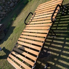 折りたたみ式ベッドの画像