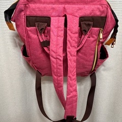 ミッキーのサインが書かれたリュックサックの画像