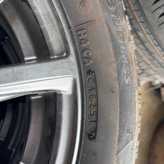 スタッドレスタイヤの画像