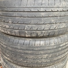 溝あり ヨコハマ 205/60R16 ブルーアース ノア ヴォクシー ステップワゴンの画像