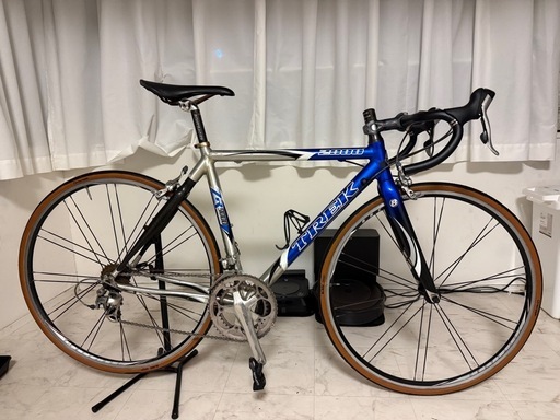 新品パーツ多数使用ULTEGRA ハイエンドアルミモデルTREK 2000 ZR9000