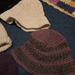 1つ50円 ハンドメイドの毛糸帽子の画像