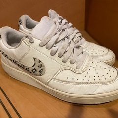 NIKEメンズスニーカーの画像