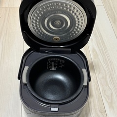 2017年製SHARP3合炊き炊飯器の画像