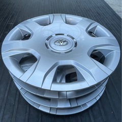 ハイエース200系 純正ラジアルタイヤ＆ホイール 4本セット（ホイールキャップ付き）の画像