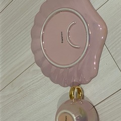  Francfranc（フランフラン）のオパールシェル カップ＆ソーサー ホワイト値下げ　
の画像