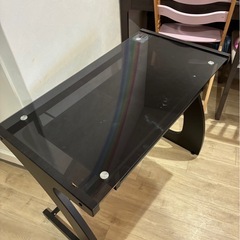 パソコンデスク　受け取り決まりました。の画像