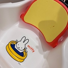 【沐浴などにおすすめ】ミッフィー　ベビー用お風呂 ベビーバス アカチャンホンポ温度計付の画像