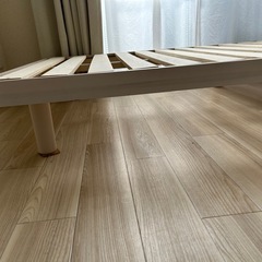 美品✨シングルベッドフレームの画像