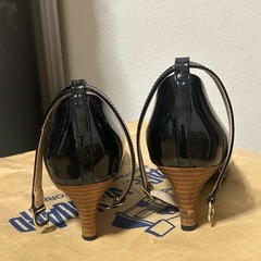 grove エナメルパンプス 24.5cm 黒の画像