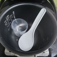 象印　圧力IH式炊飯器　5.5合　NP-ZS10の画像