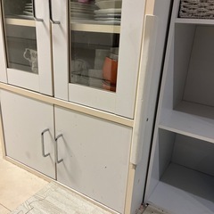 あげます！食器棚の画像