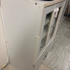 あげます！食器棚の画像