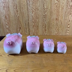 ちょっと懐かしい〜！豚さん貯金箱！4点セット！の画像