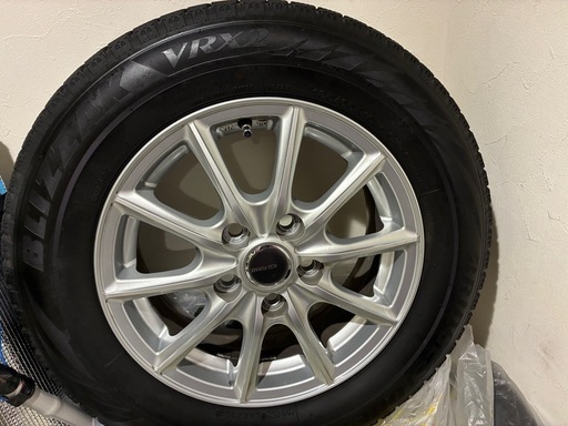 スタッドレスタイヤ　ブリヂストン