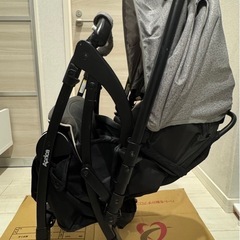 【美品】アップリカ　ラクーナクッション　2020の画像