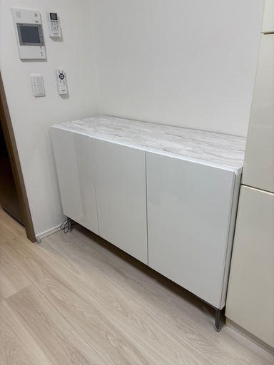 LOWYA サイドボード　リビング収納スチール脚公式サイト限定商品。